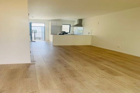 Photo of property in 7/6 South Pacific Place, Henderson, Auckland, 0612