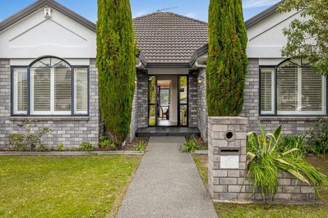 Photo of property in 5 Hobie Court, West Harbour, Auckland, 0618