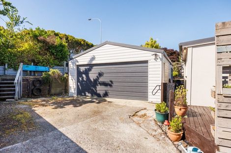 Photo of property in 25 Dahlstrom Grove, Kelvin Grove, Palmerston North, 4414