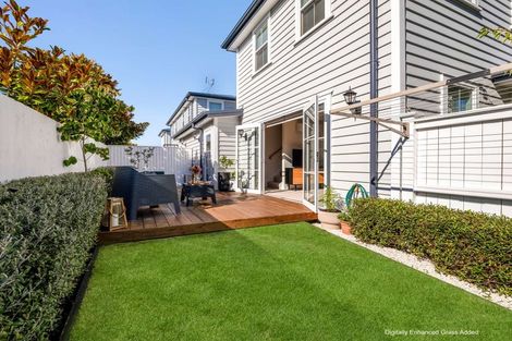 Photo of property in 1/26 Devon Street, Sydenham, Christchurch, 8023