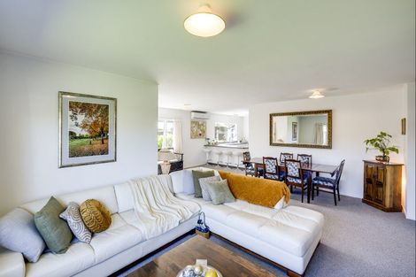 Photo of property in 425 Southland Place, Raureka, Hastings, 4120