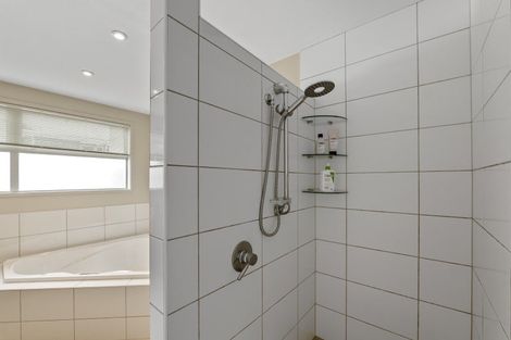 Photo of property in 10 Olivia Street, Stratford, 4332