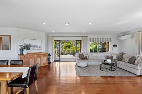 Photo of property in 15 Joblin Road, Wainui, Silverdale, 0994