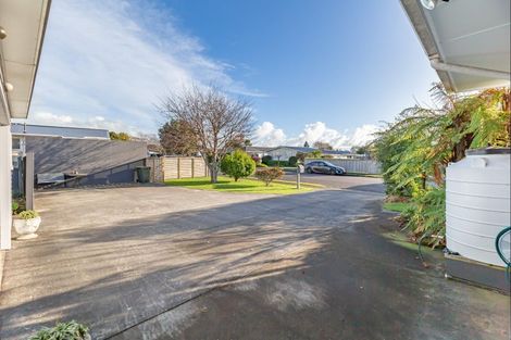 Photo of property in 15 Duke Street, Levin, 5510