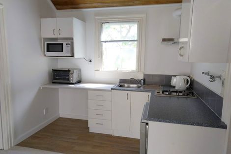 Photo of property in 9 Hastings Parade, Devonport, Auckland, 0624