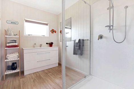 Photo of property in 41 Roretana Drive, Athenree, Katikati, 3177