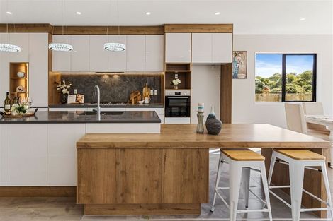 Photo of property in 1 Pae Lane, Flat Bush, Auckland, 2019