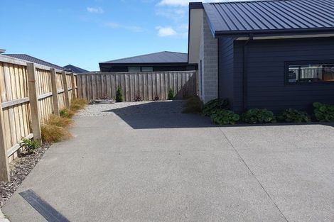 Photo of property in 143 Shillingford Boulevard, Rolleston, 7615