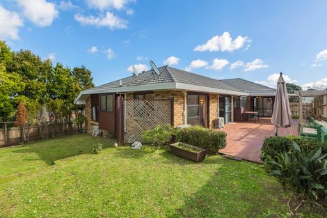 Photo of property in 40 Pigeon Mountain Road, Half Moon Bay, Auckland, 2012