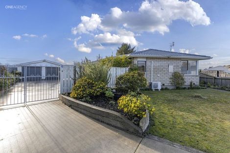 Photo of property in 9 Cornet Lane, Aranui, Christchurch, 8061