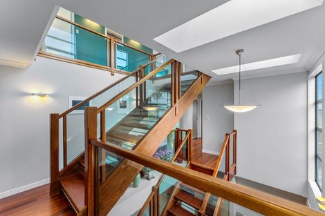 Photo of property in 5b Rahopara Street, Castor Bay, Auckland, 0620