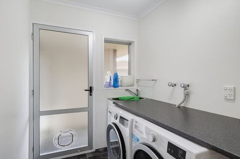 Photo of property in 8 Aintree Crescent, Awapuni, Palmerston North, 4412
