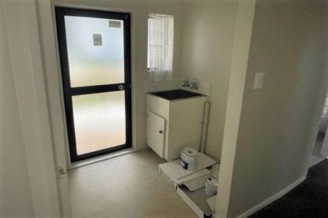 Photo of property in 1/21 Midgley Road, West Harbour, Auckland, 0618