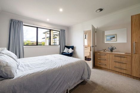 Photo of property in 2 Kotare Grove, Cambridge, 3434