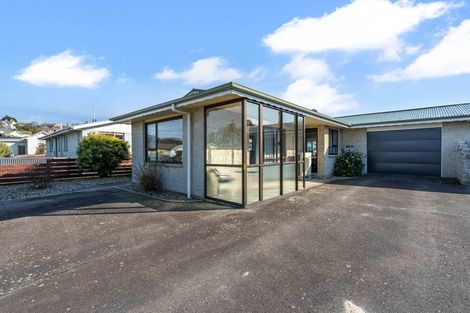 Photo of property in 1 Mary Street, Gore, 9710