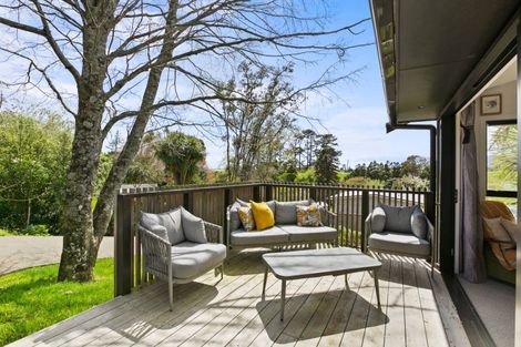 Photo of property in 100 Carthew Street, Okato, 4335