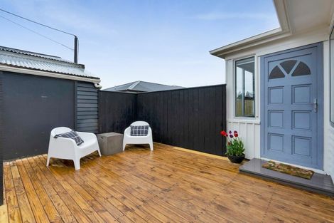 Photo of property in 93 Govett Avenue, Frankleigh Park, New Plymouth, 4310