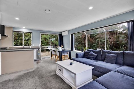 Photo of property in 73 Heta Road, Highlands Park, New Plymouth, 4312