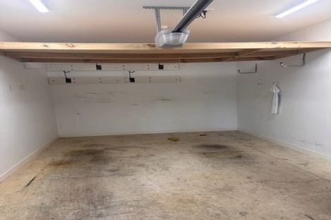 Photo of property in 10/3 Severn Street, Island Bay, Wellington, 6023