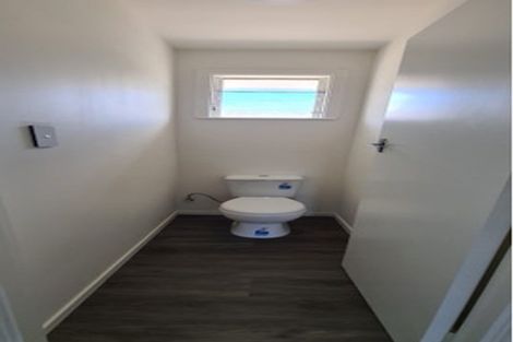 Photo of property in 4/215 Swanson Road, Henderson, Auckland, 0610