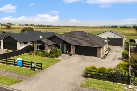 Photo of property in 64 Darlington Street, Ngatea, 3503