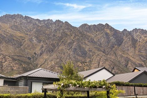Photo of property in 6 Shepherd Road, Jacks Point, Queenstown, 9371