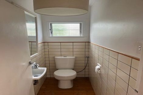 Photo of property in 1/27 Gazelle Avenue, Beach Haven, Auckland, 0626