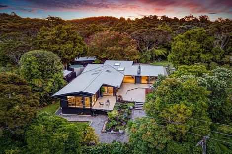 Photo of property in 192 Mountain Road, Henderson Valley, Auckland, 0612