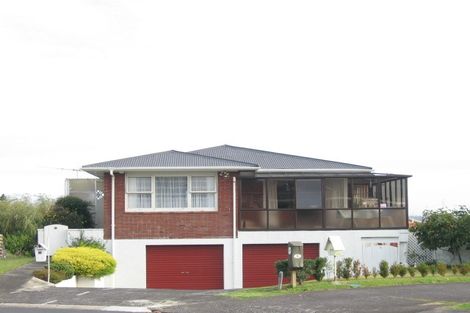Photo of property in 21 Te Anau Place, Pakuranga Heights, Auckland, 2010