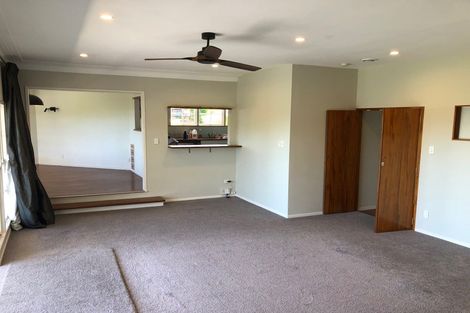 Photo of property in 12 Dowling Place, Pakuranga, Auckland, 2010