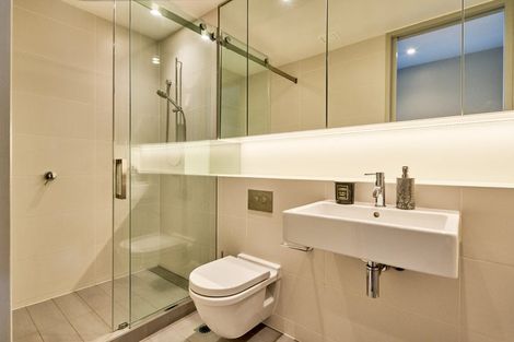 Photo of property in Clyde Quay Wharf, 2d/1 Clyde Quay Wharf, Te Aro, Wellington, 6011