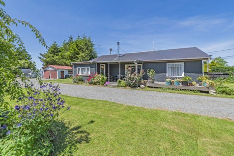 Photo of property in 12 Gift Street, Coalgate, 7673