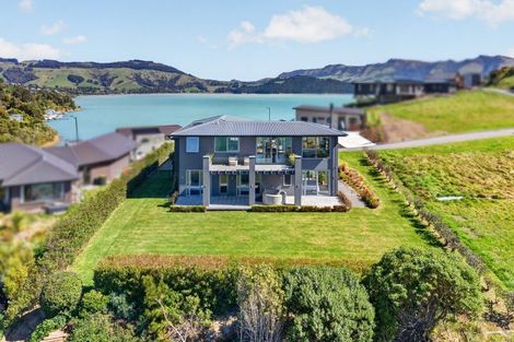 Photo of property in 11 Kaioruru Lane, Charteris Bay, Lyttelton, 8971