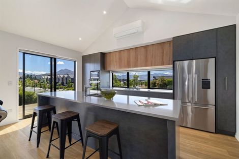 Photo of property in 14 Mount Nicholas Avenue, Wanaka, 9305