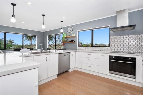 Photo of property in 37 Poike Road, Hairini, Tauranga, 3112