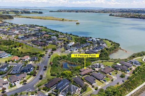 Photo of property in 14 Pescara Point, Karaka, Papakura, 2113