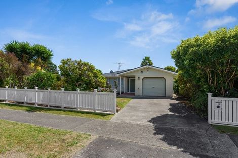 Photo of property in 439 Te Moana Road, Waikanae, 5036