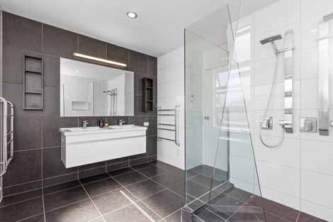 Photo of property in 52 Rochfort Road, Havelock North, 4130