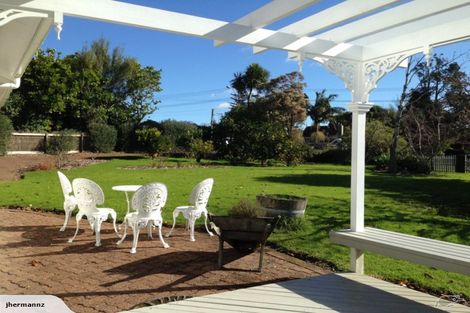 Photo of property in 39 Uxbridge Road, Mellons Bay, Auckland, 2014