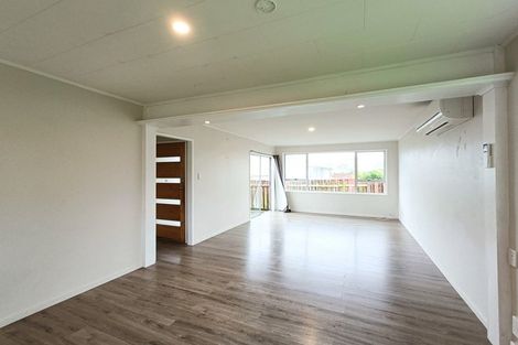 Photo of property in 27 Sandrine Avenue, Clover Park, Auckland, 2019