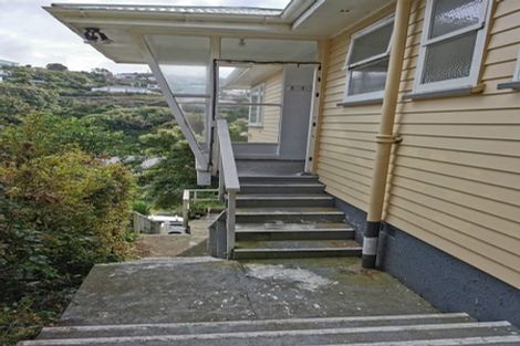 Photo of property in 88 Newlands Road, Newlands, Wellington, 6037