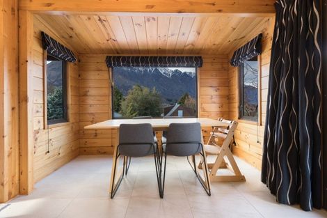 Photo of property in 10 Remarkables Crescent, Frankton, Queenstown, 9300