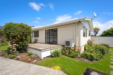 Photo of property in 14 Gebbie Street, Kinmont Park, Mosgiel, 9024