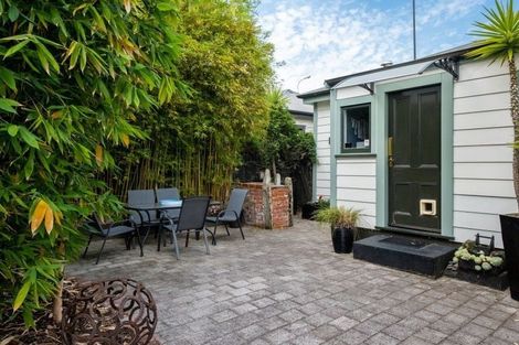 Photo of property in 2 Paradise Road, Napier South, Napier, 4110