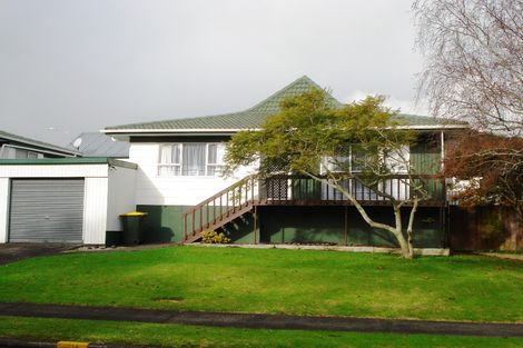 Photo of property in 2/25 Cromdale Avenue, Highland Park, Auckland, 2010