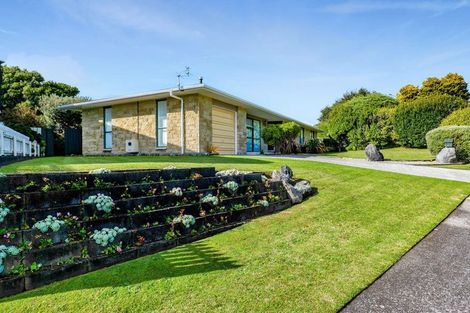 Photo of property in 2 Bronte Place, Whalers Gate, New Plymouth, 4310