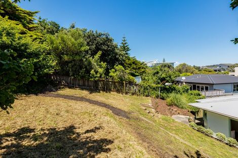 Photo of property in 15 Mana View Road, Paremata, Porirua, 5026