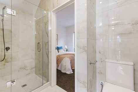 Photo of property in 76a Glenmore Road, Sunnyhills, Auckland, 2010