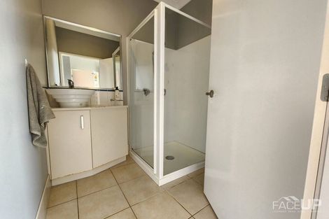 Photo of property in 7n Clearwater Cove, West Harbour, Auckland, 0618