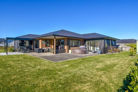 Photo of property in 5 Pukeko Lane, Carterton, 5713